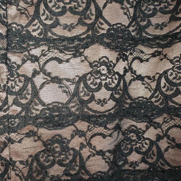 NWT Dalia Collection Lace Skirt Size 12P. - Picture 3 of 6